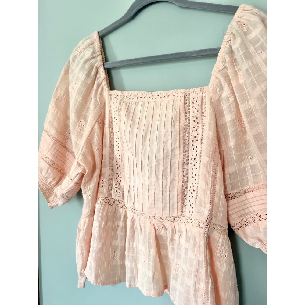 Jennifer & Grace Cotton Eyelet Lace Puff Sleeve Babydoll Blouse Pink Medium NWT - Picture 2 of 6